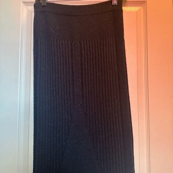Chanel cashmere knit skirt